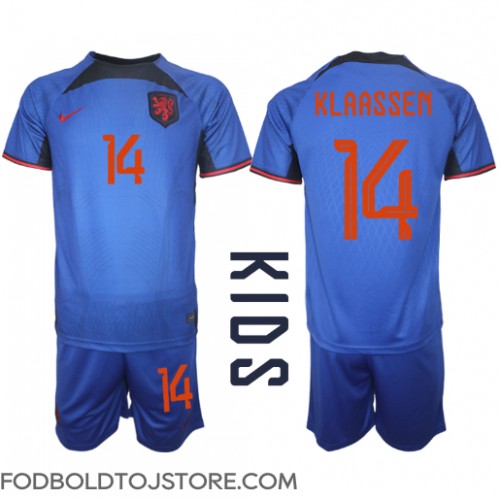 Holland Davy Klaassen #14 Udebanesæt Børn VM 2022 Kortærmet (+ Korte bukser)